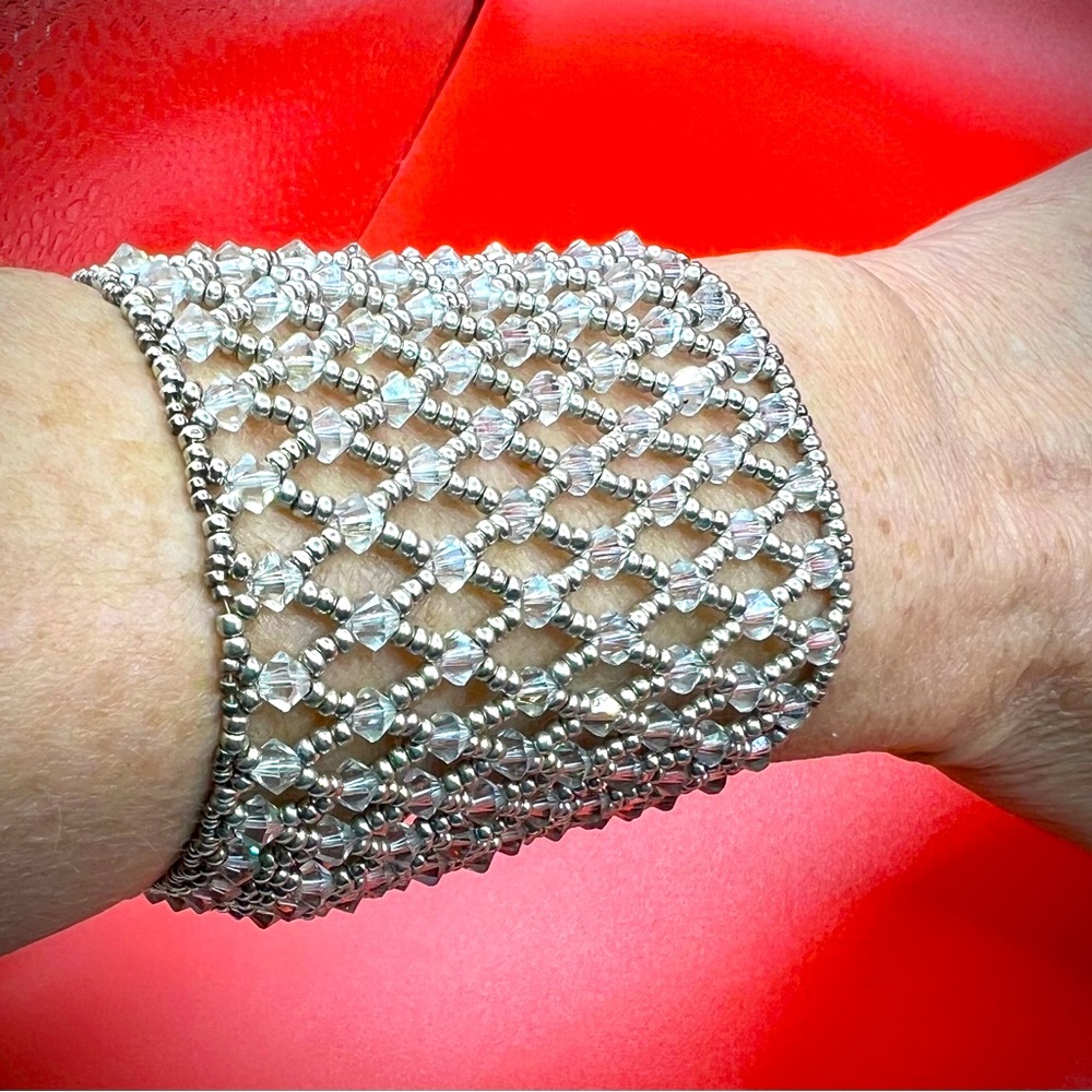 Charming 925 Silver Bracelet Intertwined with Genuine Swarovski Crystals, USA